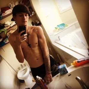 Meet your Posher, Logan